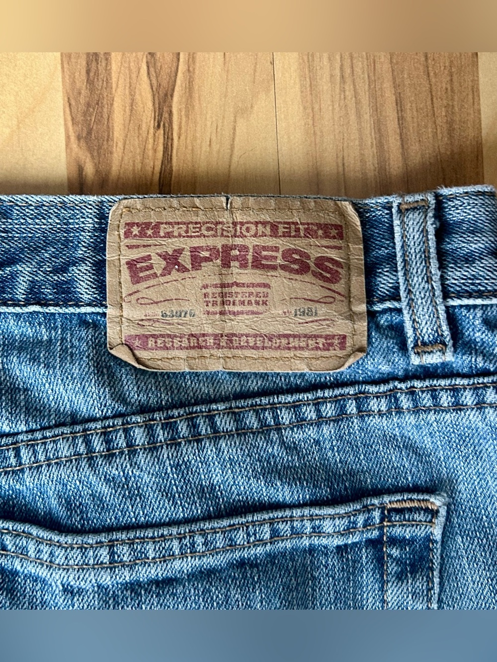 Express Low Rise Flare Jeans - Picture 5 of 8
